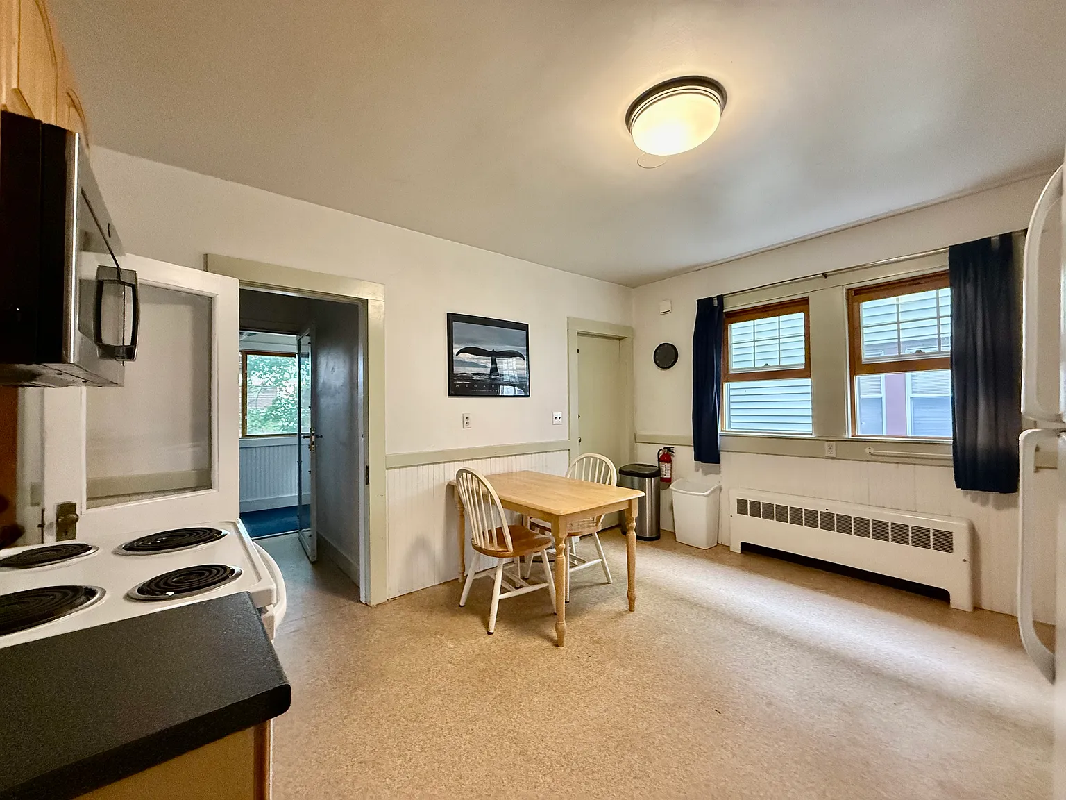 4 bed, $5,200 — Photo 2
