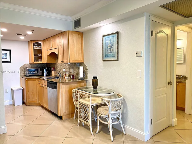 20505 E Country Club Dr #233 — Photo 24