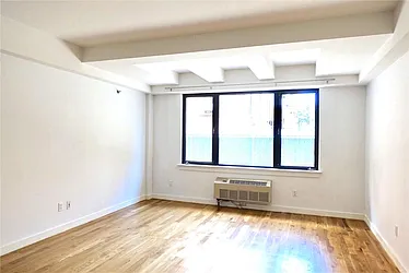 Rented by R New York