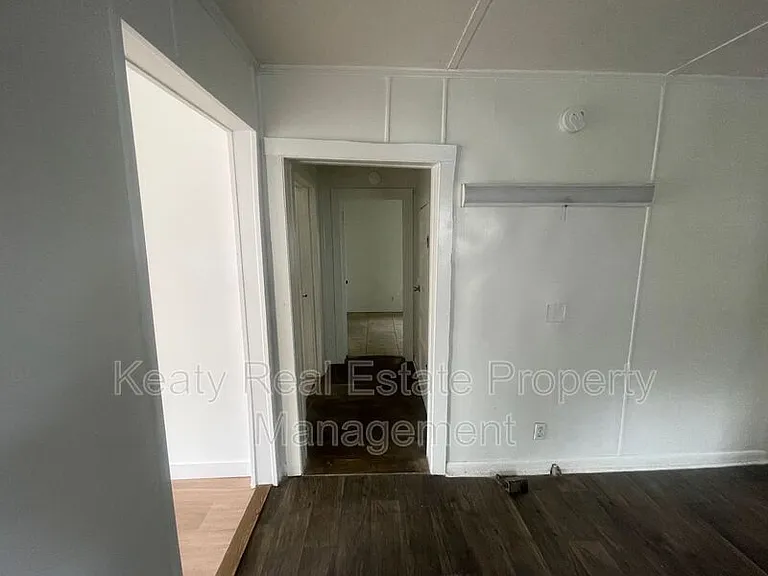 111 Dora St — Photo 9