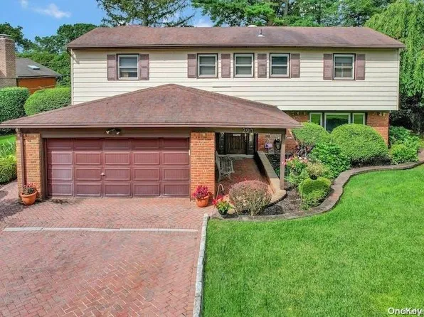 293 Peachtree Drive, East Norwich, NY 11732