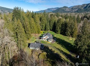 5566 Williams Lake Road, Deming, WA 98244