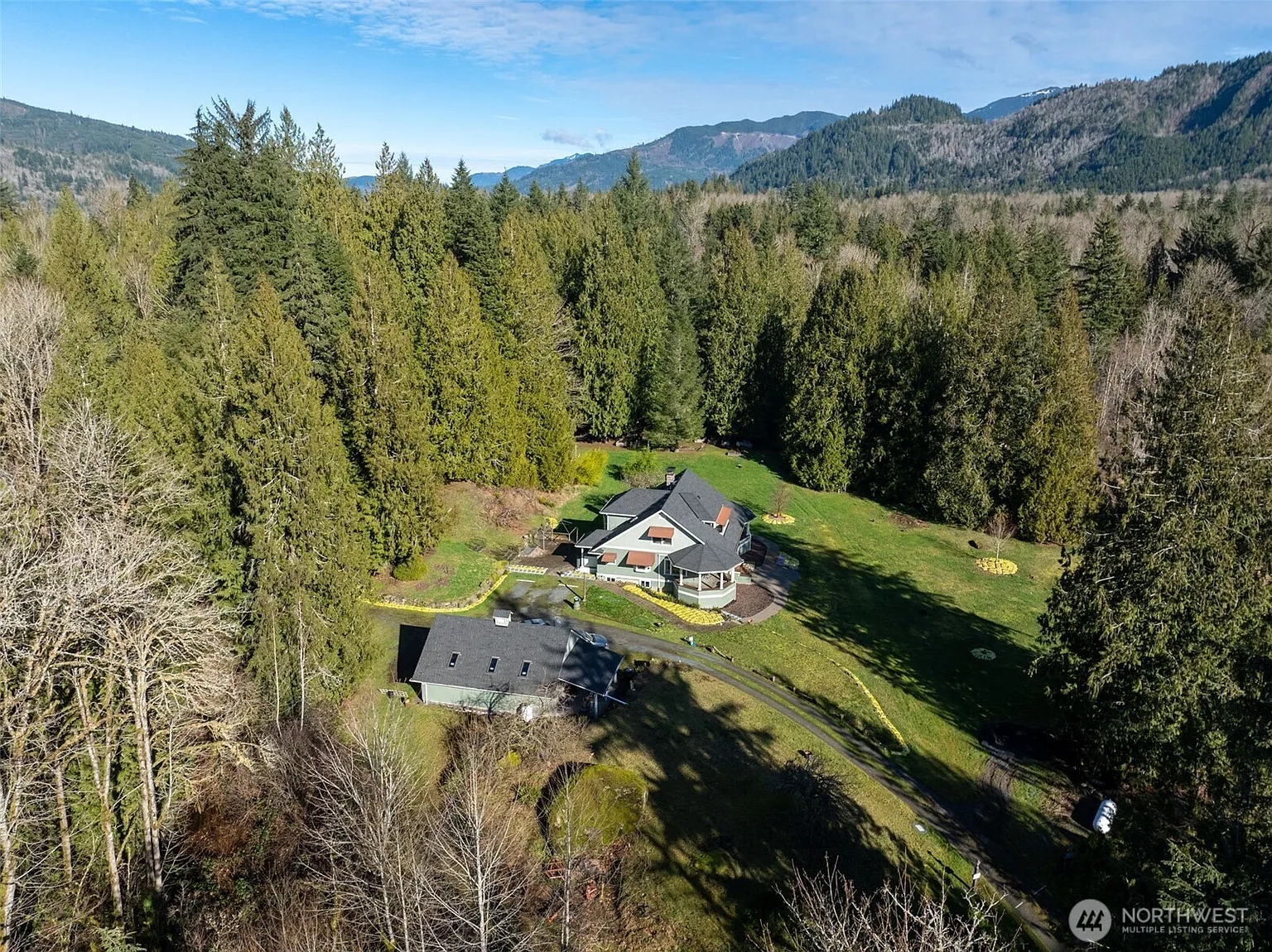 5566 Williams Lake Road photo 1