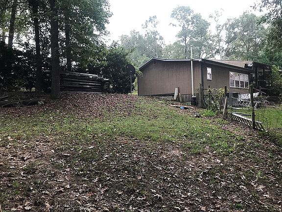 2nd image of 60 Nichols Rd