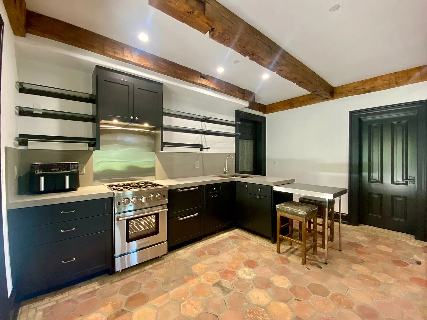 Architecturally Distinct Residence on Private European-Inspired lot — Photo 2