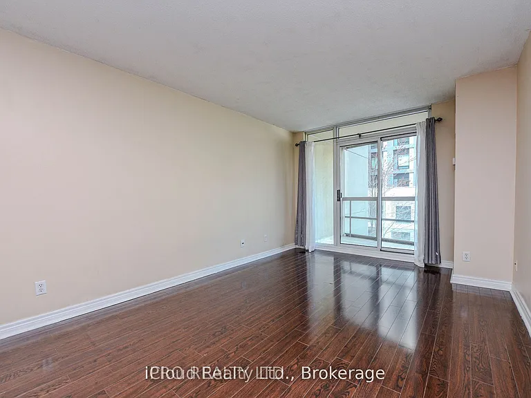 156 Enfield Pl #302 — Photo 10