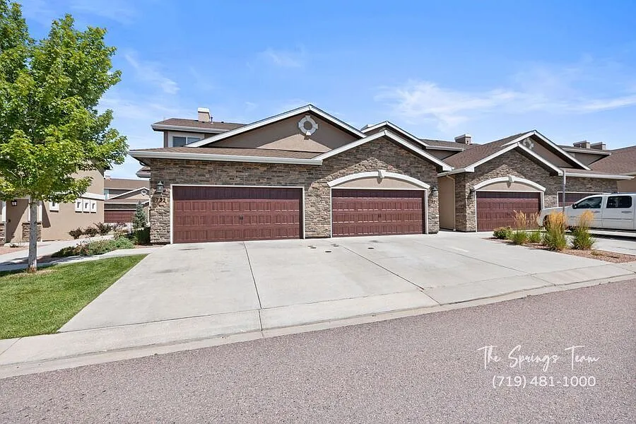 740 Brambleberry Hts