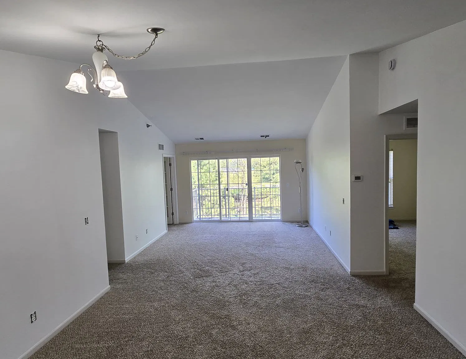 2 bed, 1272 sqft, $1,800 — Photo 3