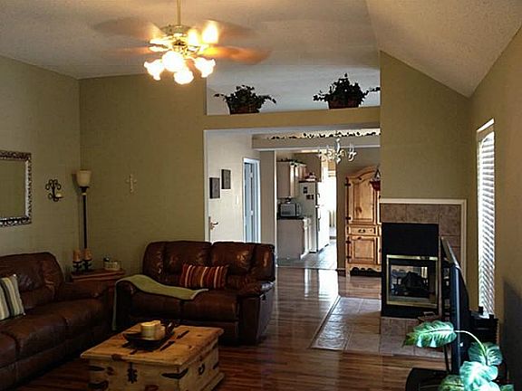 3rd image of 3404 Sara Dr
