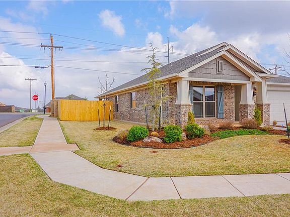 2nd image of 19232 Blanco Dr
