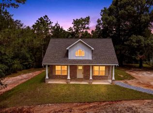 21 Engle Ln, Poplarville, MS 39470