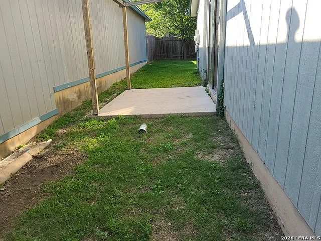 3 bed, 2.0 bath, 1140 sqft, $1,400 — Photo 4