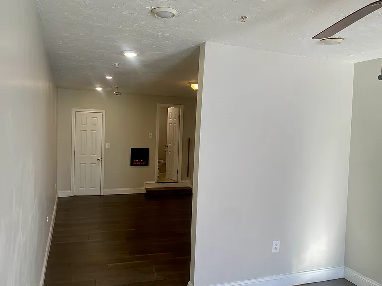 32 Hinckley St #1 — Photo 7