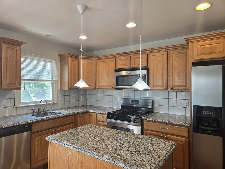26 Columbus Dr #A — Photo 5