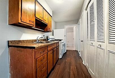 2nd image of 4408 S 1st St #2