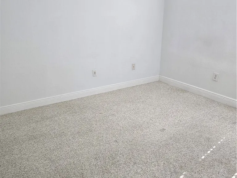 2136 SE 8th Ave — Photo 21