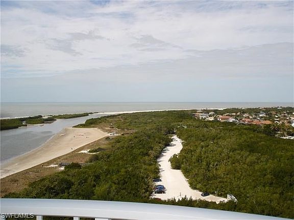 5th image of 440 Seaview Ct APT 1703