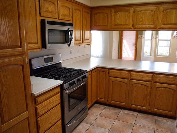 4th image of 6136 Carousal Ave NW