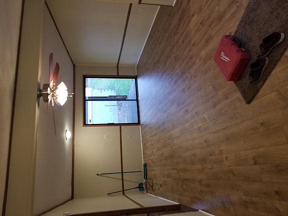 5th image of 111 Holly Ave