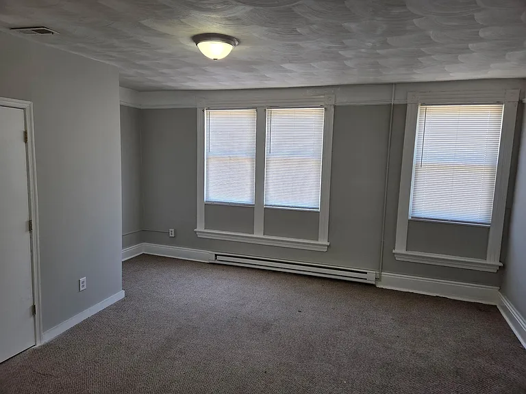 819 Pierce St — Photo 12