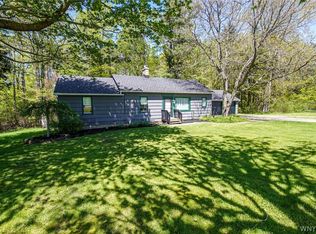 6448 Boston Ridge Rd, Orchard Park, NY 14127