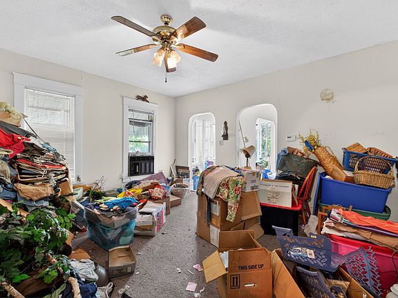 5th image of 704 8th St