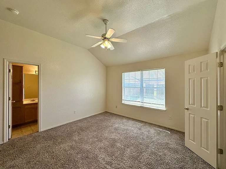 4201 Alleeta Dr — Photo 22