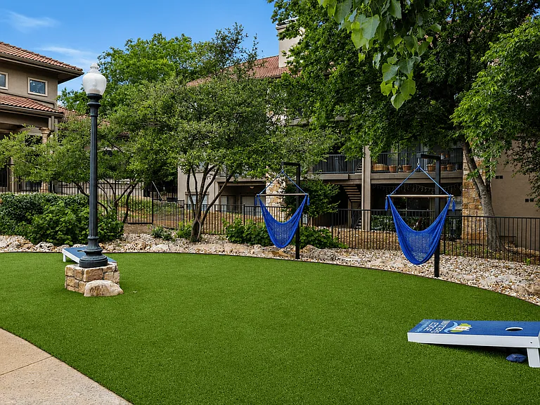 Waters Edge Apartment Homes — Photo 29