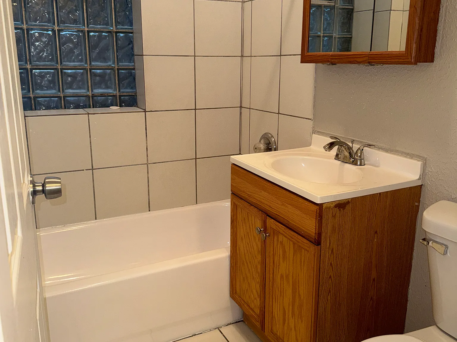 2 bed, 800 sqft, $1,125 — Photo 4