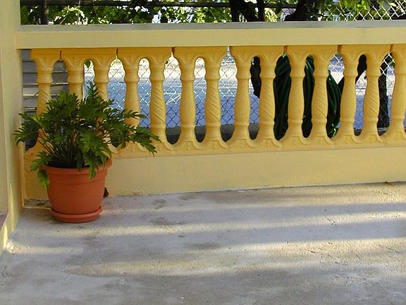 Partial view of the Terraza (towards lime tree) to the left