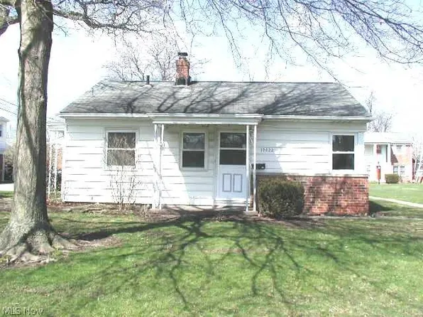 10322 Manorford Dr #24, Parma Heights, OH 44130