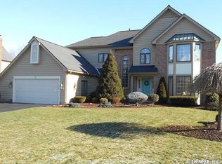 124 Northcliffe Dr, Rochester, NY 14616