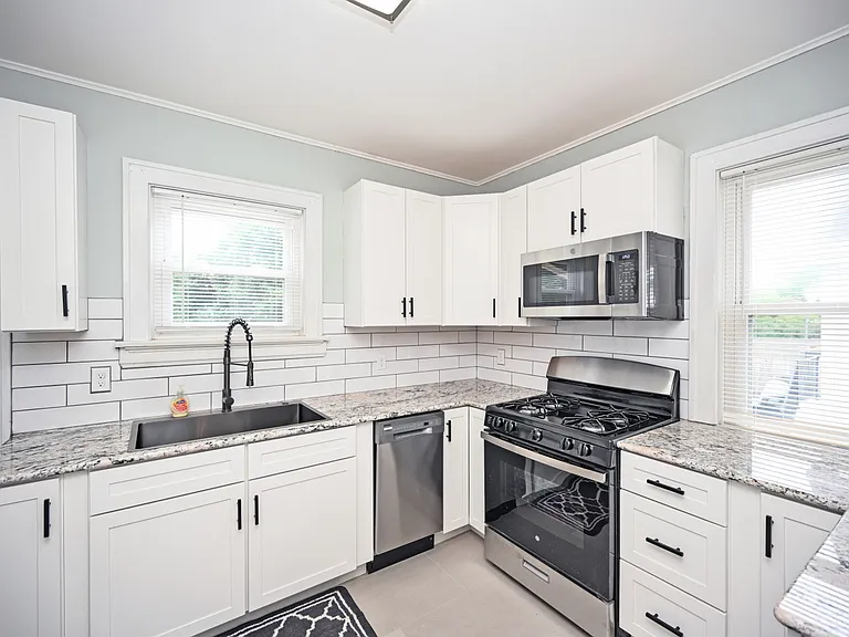 4956 Oaklawn Dr — Photo 9