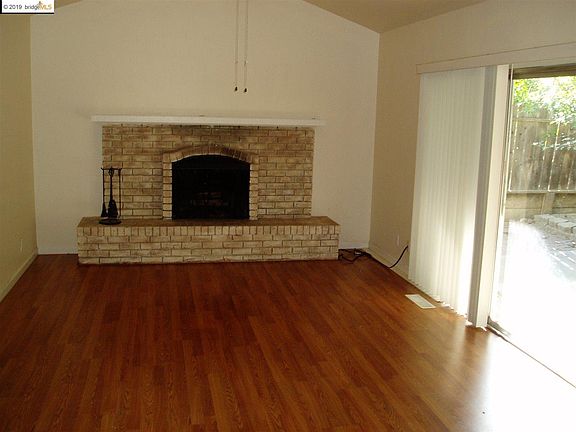 4th image of 228 Boulder Dr