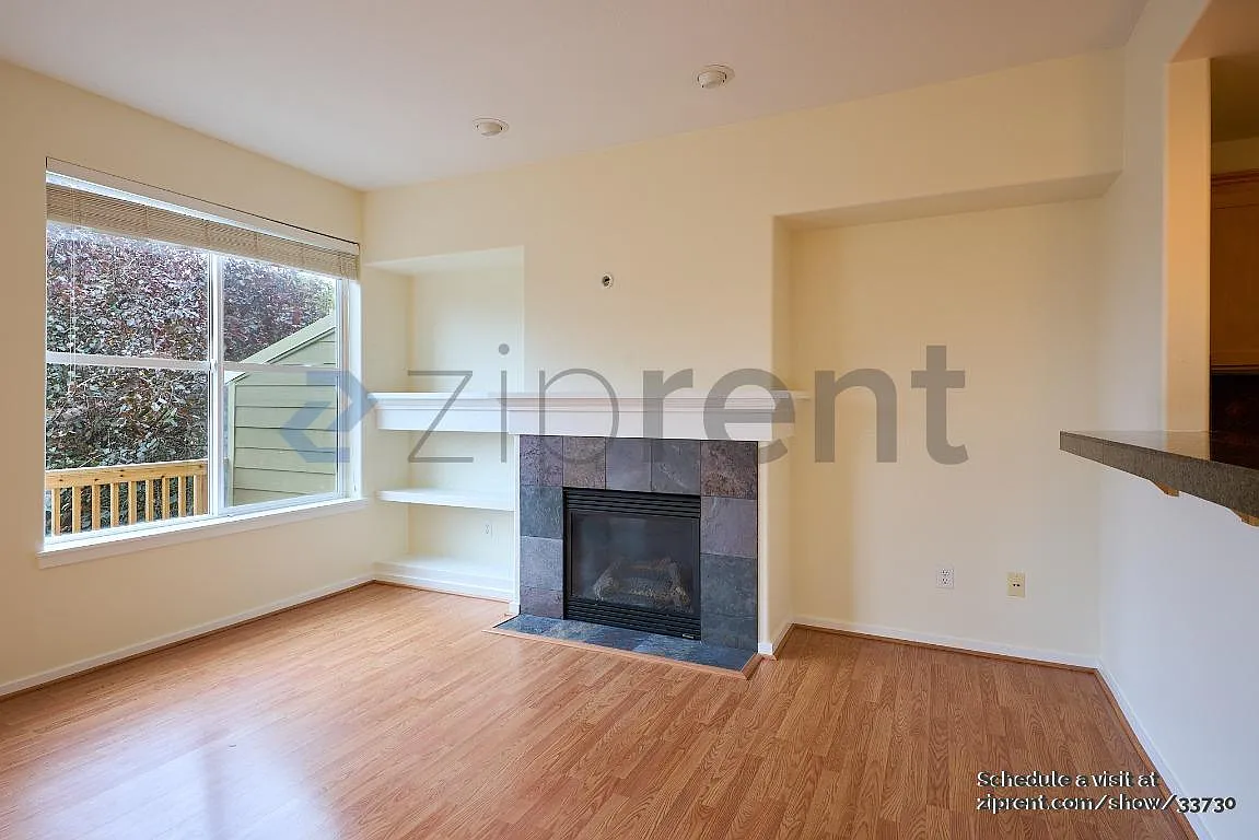 3 bed, 1900 sqft, $2,750 — Photo 3