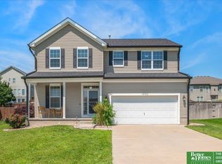 10702 S 110th Ave, Papillion, NE 68046