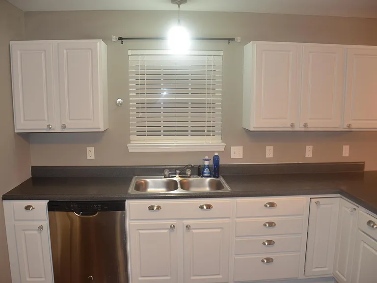 210 Freedom Ln — Photo 8