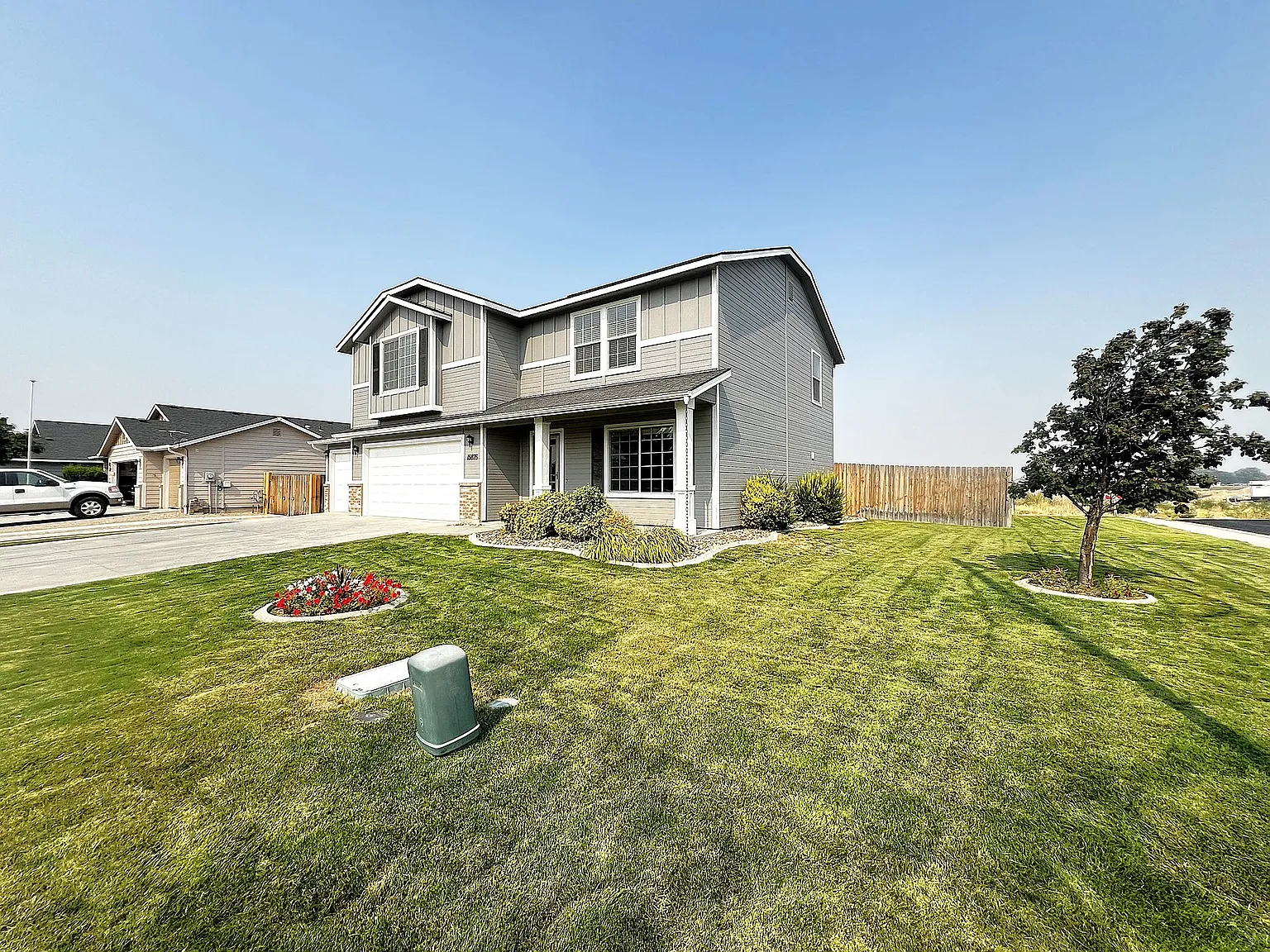 4 bed, 2.5 bath, 2177 sqft, $2,545 — Photo 2