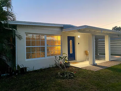 111 Bluff Ter Photo 1