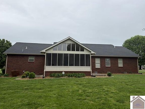 4th image of 2211 Creekwood Dr