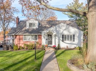 2 Oak Crest Rd, West Orange, NJ 07052