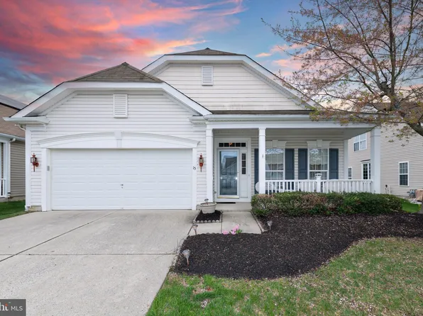 15 Jerry Ln, Hammonton, NJ 08037