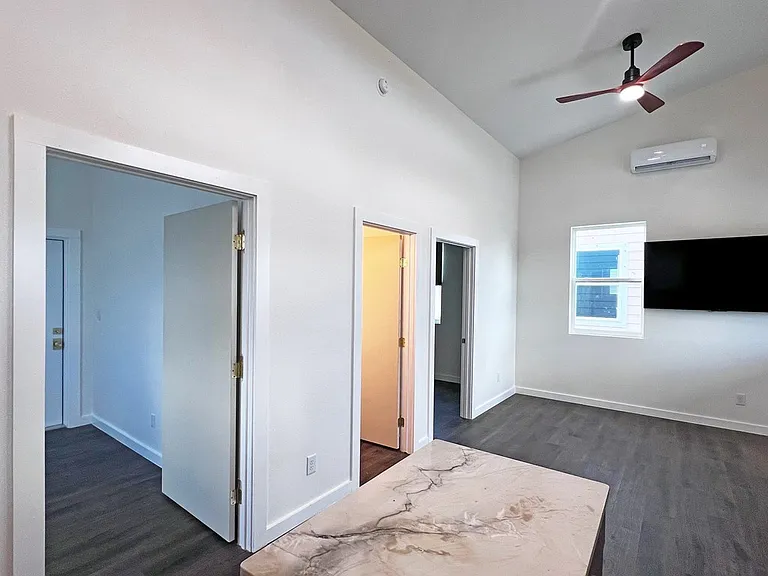 110 Landry Cir — Photo 4
