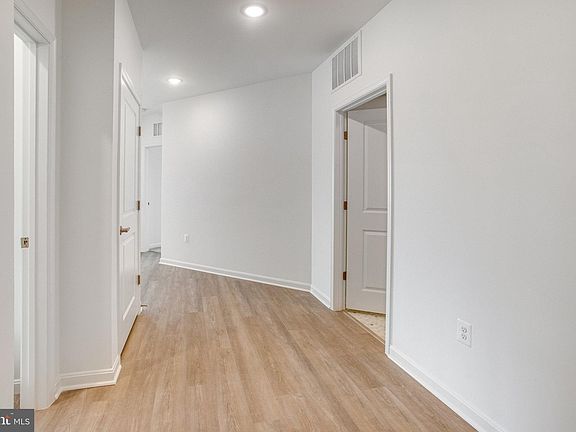 5th image of 3700 Havertill Ln #1302
