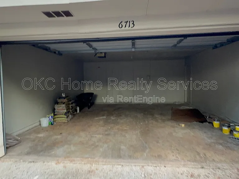 6713 Lyrewood Ln — Photo 26