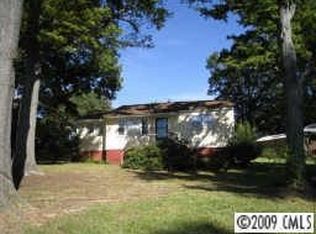 3300 Maywood Dr, Charlotte, NC 28205