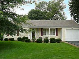 6648 Switzer Ln, Shawnee, KS 66203