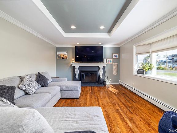 3rd image of 272 Baylawn Avenue