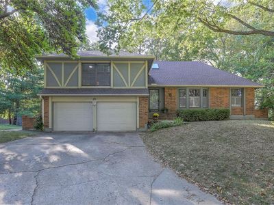 1117 NE Clubhouse Ln, Lees Summit, MO, 64086