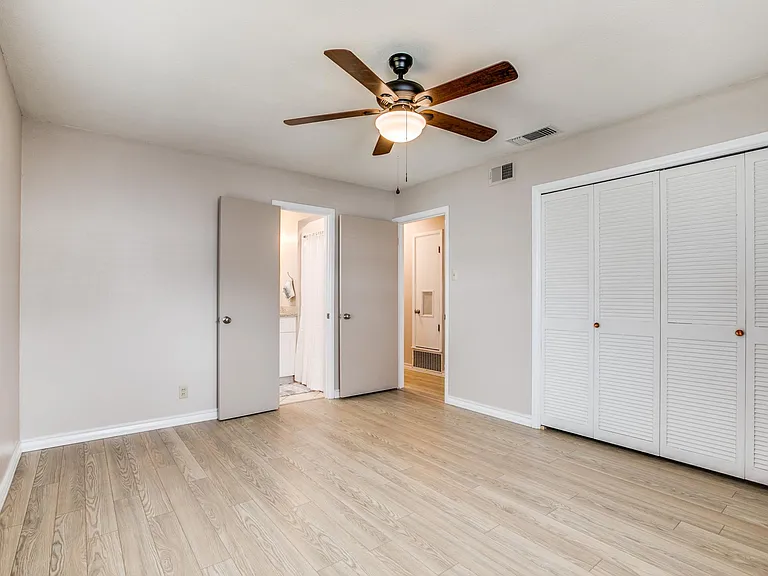 5715 Angie Pl — Photo 16
